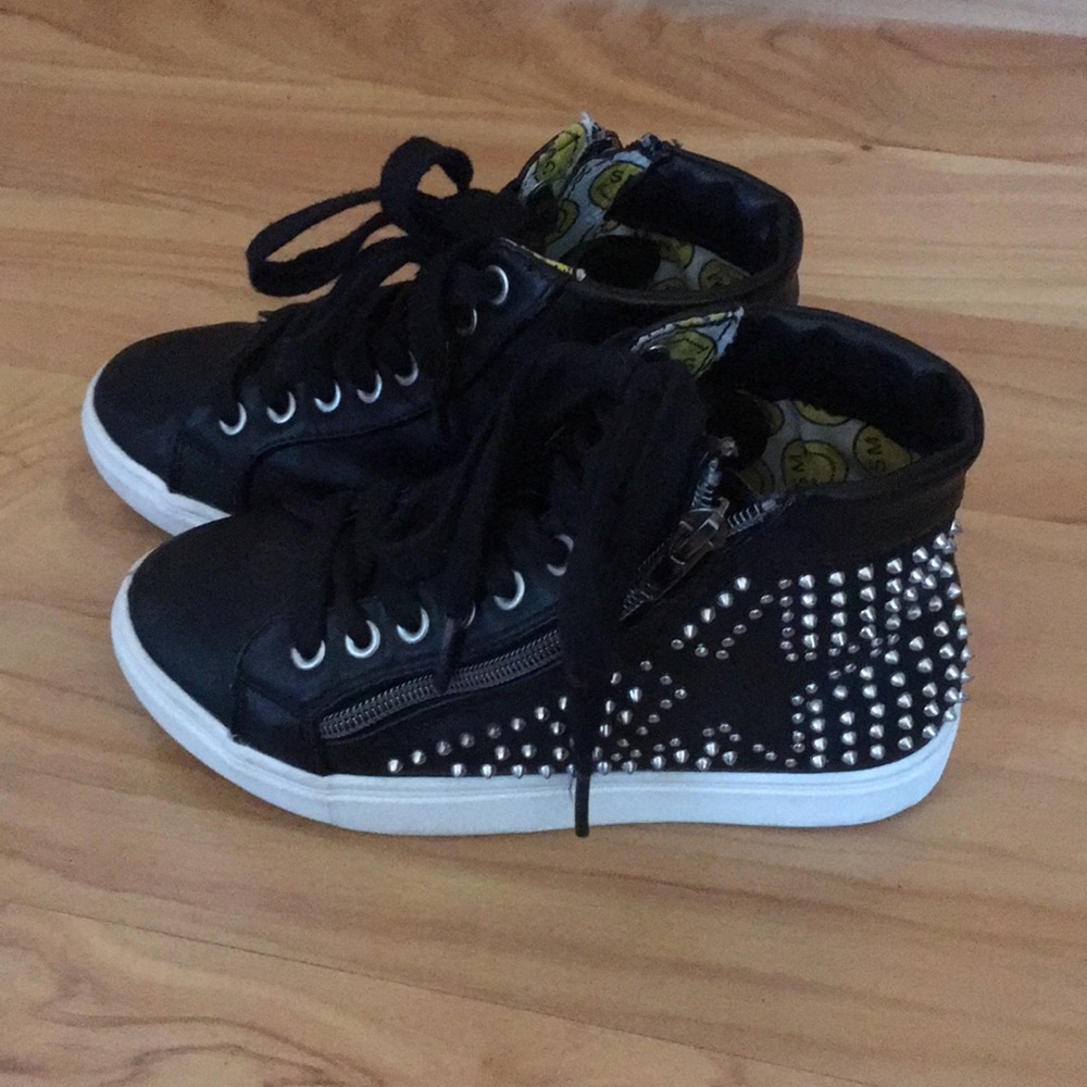 Steve Madden Junior Rebel studded high tops Sz 1